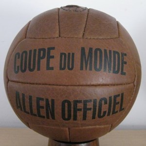 Allen - Bola Oficial da Copa do Mundo de 1938 na Fran�a
