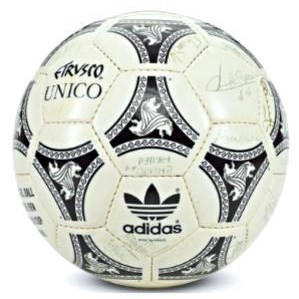 Adidas Etrusco - Bola Oficial da Copa do Mundo de 1990 na It�lia