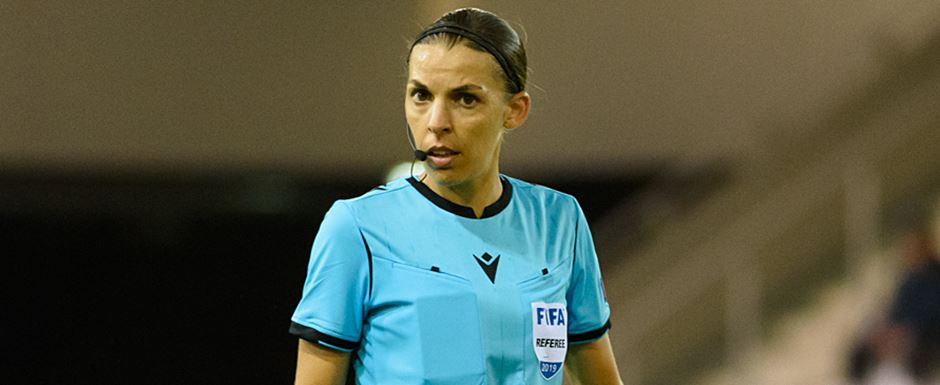 St�phanie Frappart - �rbitra da Copa do Mundo de Futebol de 2022 no Catar (Qatar) - Foto: El Loko Foto