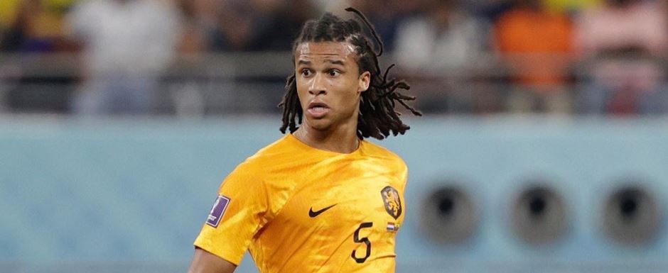 Nathan Ak� - Jogador da Sele��o da Holanda (Pa�ses Baixos) na Copa do Mundo de Futebol de 2022 no Catar (Qatar) - Foto: NathanAke/Twitter