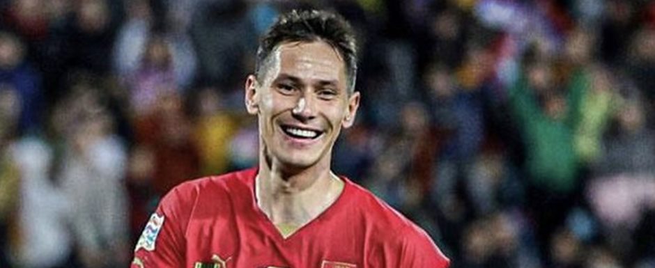 Sasa Lukic - Jogador da Sele��o da S�rvia na Copa do Mundo de Futebol de 2022 no Catar (Qatar) - Foto: Sasa Lukic/Twitter