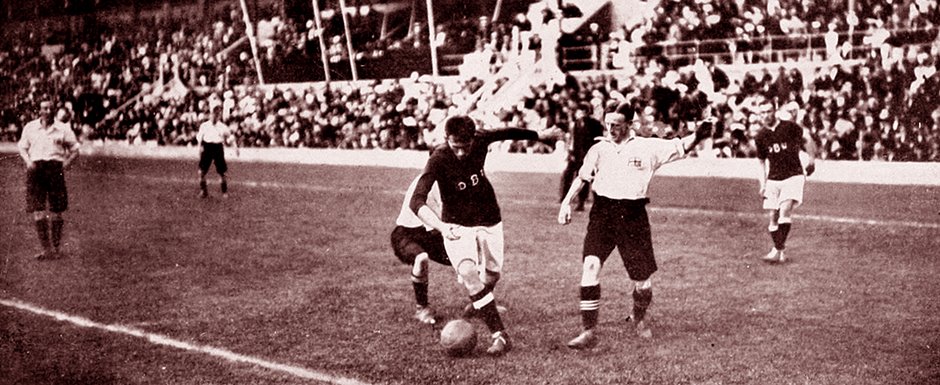 Sele��o do Sele��o do Reino Unido da Gr�-Bretanha e Dinamarca na final do torneio de futebol dos Jogos Ol�mpicos de 1912 em Estocolmo, Su�cia - Foto: 