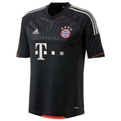 Uniforme 3 do Bayern München - Temporada 2012/2013