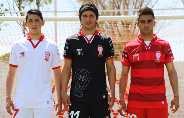 Uniforme 1 e 2 do Hurac�n na Copa Libertadores da Am�rica 2015